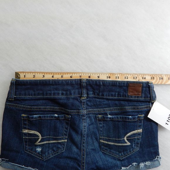 Size: 6 American Eagle Artist Women's Distressed Cut-off Denim Shorts - Picture 6 of 11